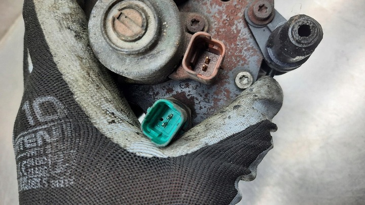 фото №7, Насос впрыскивающий 8200057225 nissan renault 1.5 dci