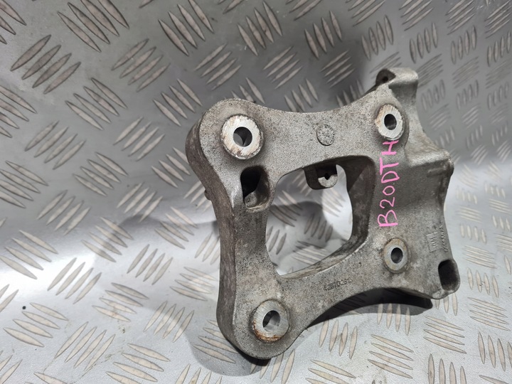 фото №3, Лапи кріплення компресора кондиціонера insignia b zafira c 2.0 cdti 170km