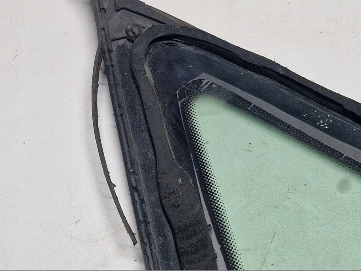 фото №5, Audi a6 c6 a6c6 sedan стекло кузовная правая зад