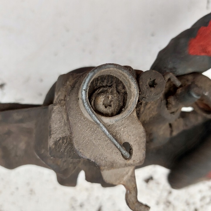 фото №14, Citroen c5 універсал супорт гальмівний лівий перед bosch чавунний