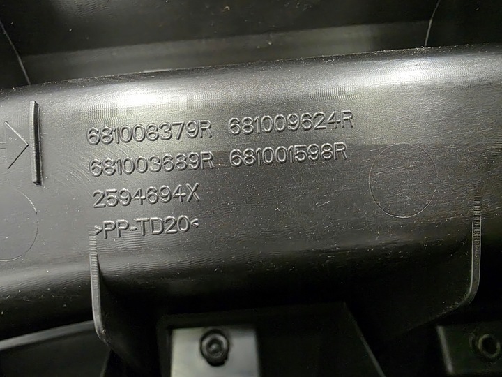 фото №10, Консоль панель renault trafic iv nissan nv300 681008379r 681009624r 21 -