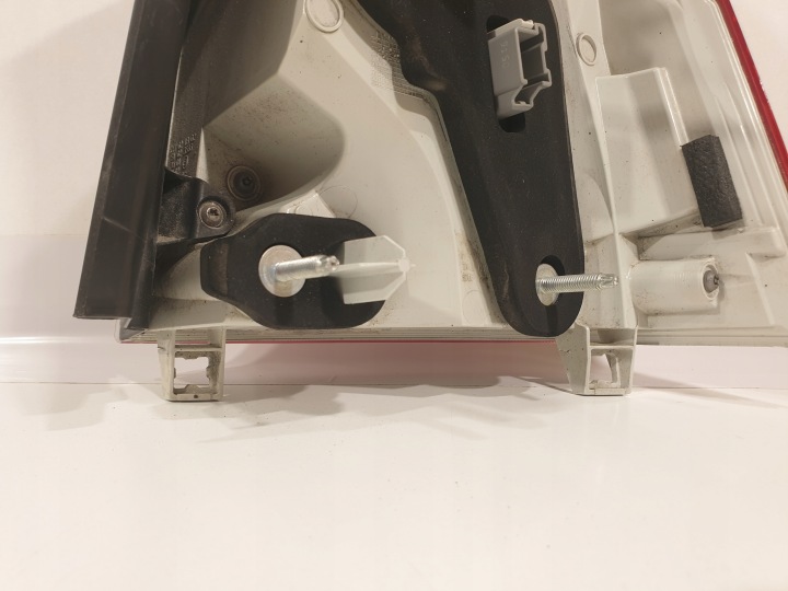 фото №15, Volvo v70 iii xc70 ii 12-16 фара задня кузовна ліва lh 31395959