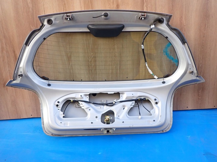 фото №13, Toyota yaris jp 99-05 кришка багажника скло 199