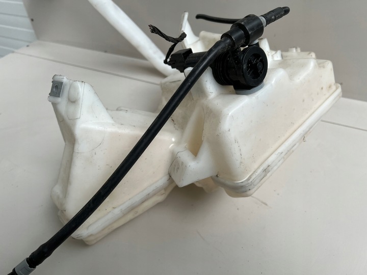 фото №8, Бачок склоомивача jaguar e-pace bj3217b613ae