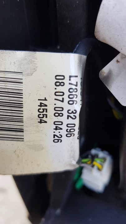 фото №11, Туннель подлокотник преобразователь 230v vw passat b6