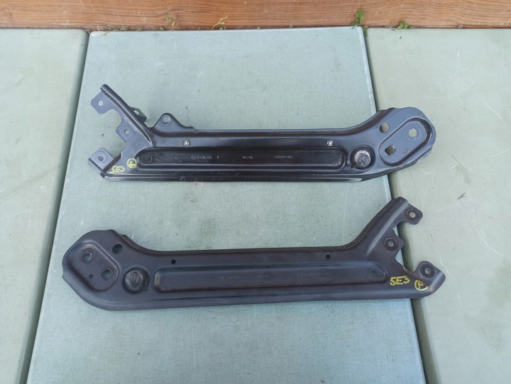 фото №1, Кріплення тримач ременя перед octavia iv 5e3805932