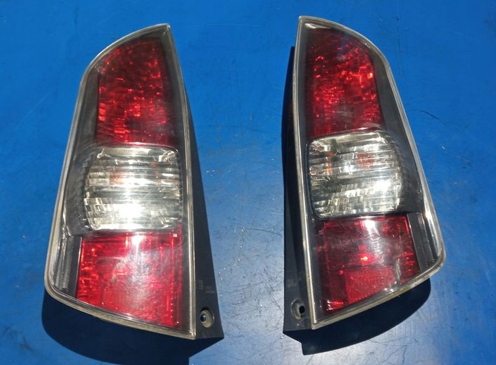 фото №1, Лампа зад 22051763 комплект daihatsu sirion ii