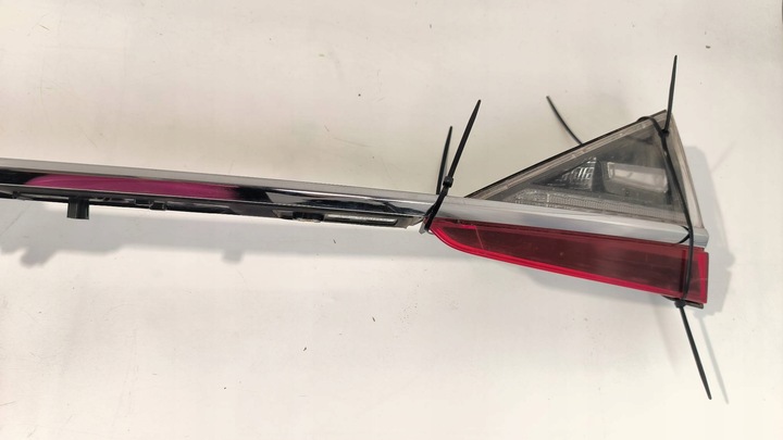 фото №7, Накладка кришки 3v5945308g skoda superb iii hb