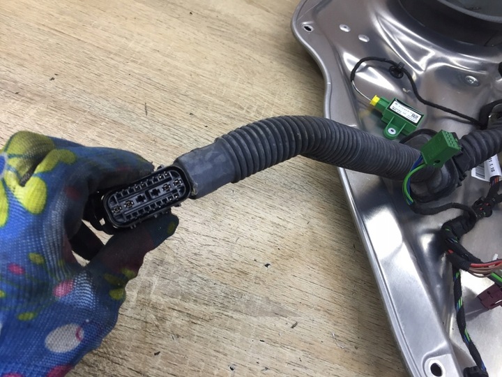 фото №7, Механизм стёкла mercedes e-klasa w212 2128201202