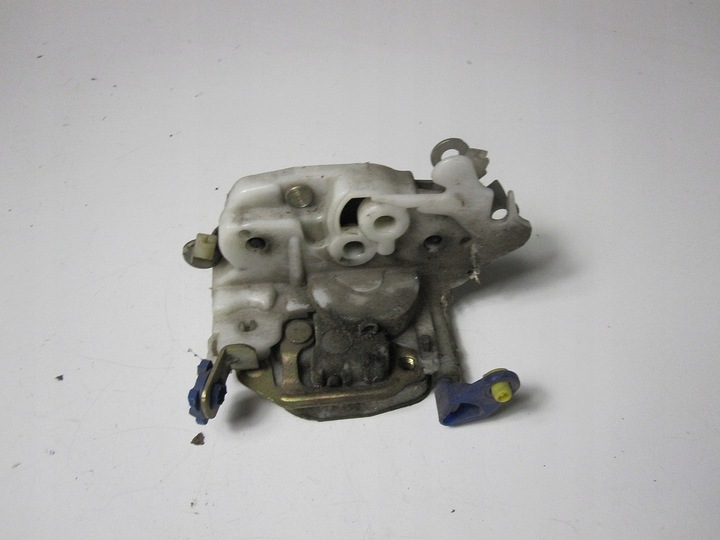 фото №8, Замок двері переднє правий nissan vanette 99r