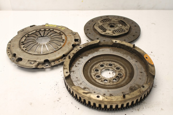 фото №1, Mercedes w169 w245 1.5 b сцепление диск прижим комплект