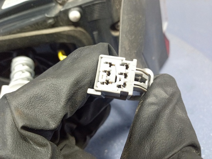 фото №6, Maserati levante лампа зад права зовнішня задня 20670203