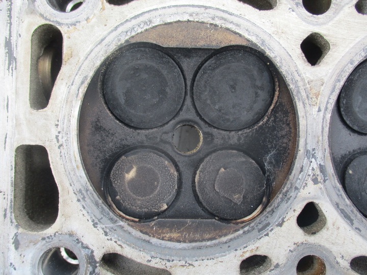 фото №9, Mondeo mk3 1.8 16v 2003 r -головка 1s7g6090ax