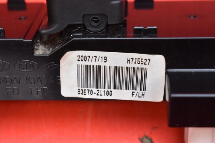 фото №7, Панель керування скло eu 93570-2l100 hyundai i30 1 i fd 5d hb 07-10