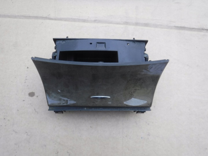 фото №1, Попільничка mercedes w211 a2118101330