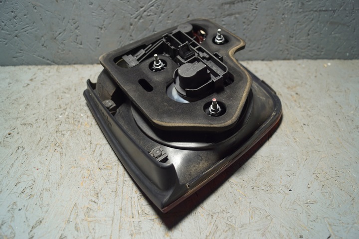 фото №11, Лампа левый зад vw touareg 7l рестайлинг крышка