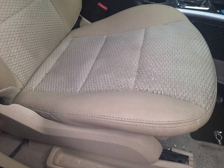 фото №16, Сиденья комплект левый правые диван зад обшивки mercedes-benz w245 08-11r