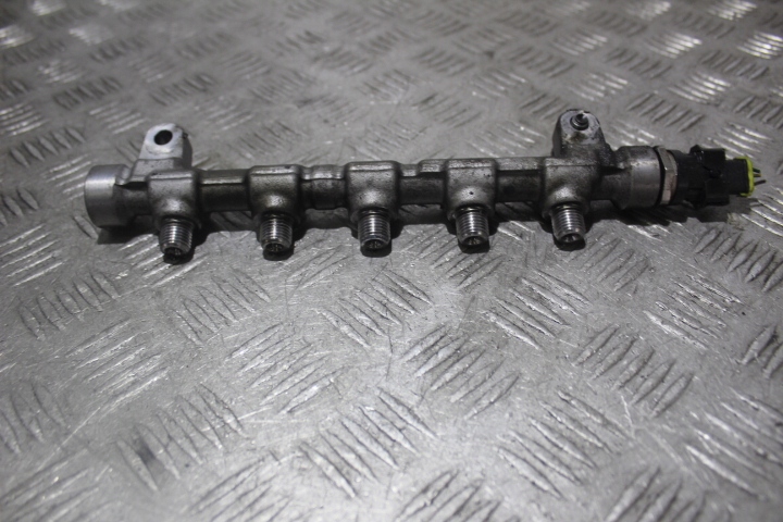 фото №1, Планка впрыскивающий kia ceed i 1.6crdi