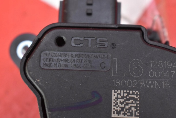 фото №9, Потенціометр педаль газу eu 180025wn1b nissan leaf 2 ii ze1 150 km 17-21