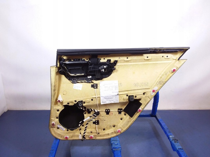 фото №4, Mercedes s w221 боковина обивка дверь зад левый