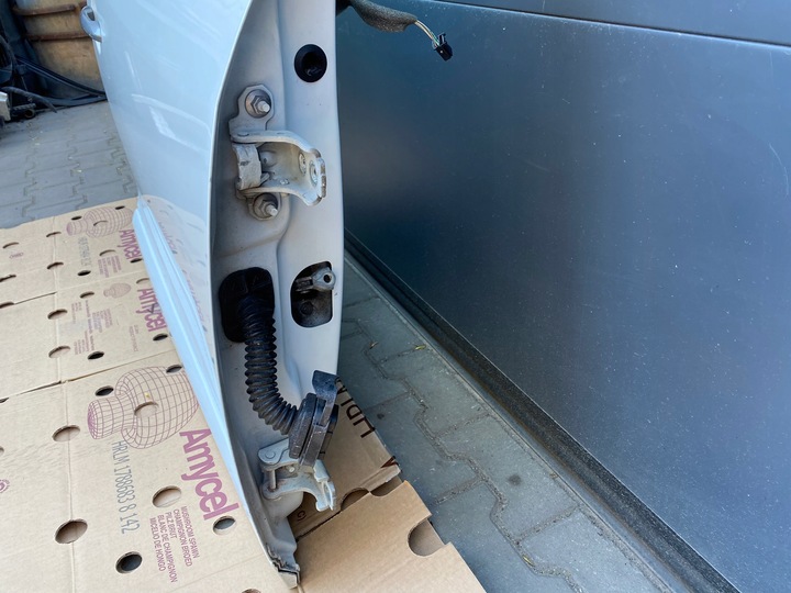 фото №9, Renault megane iii 13r дверь правые передние аксессуары