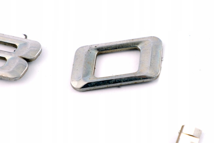 фото №10, Bmw e92 e93 знак надпис емблема логотип 320i кришка багажника