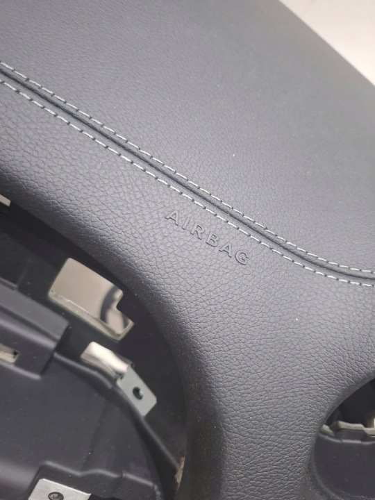 фото №13, Mercedes glb x247 247 торпедо консоль подушка  подушки ремені оригінал демонтаж