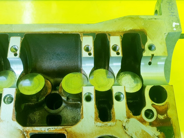 фото №7, Головка двигуна audi a6 c5 a8 d3 a4 b6 3.0 asn 06c103373e ліва