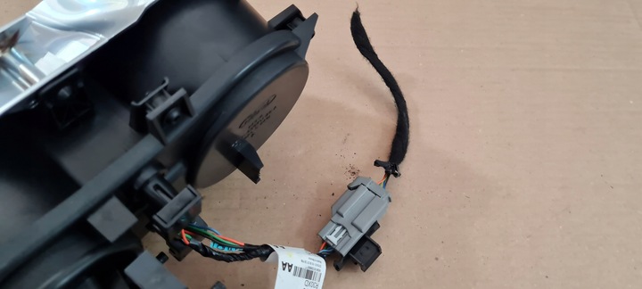 фото №8, Mustang vi рестайлінг gt чашка na напої підсклянник fr3b-63045p28-a