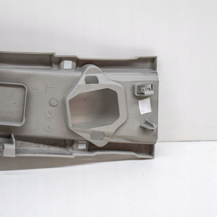 фото №7, Renault zoe 2015 ліва сторона захист нижня стійка / b