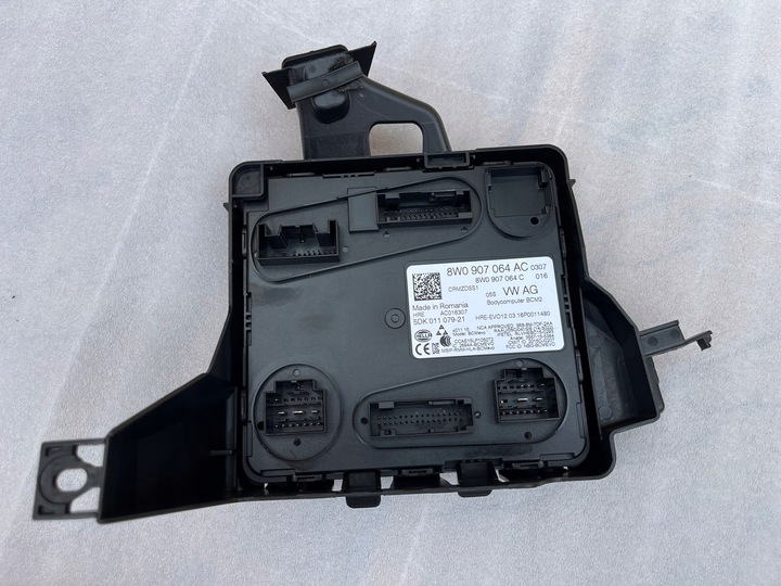 фото №1, Audi a4 b9 a5 8w блок керування модуль комфорту оригінал 8w0907064 ac