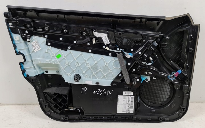 фото №8, Обивка боковина правый перед mercedes w204 европа