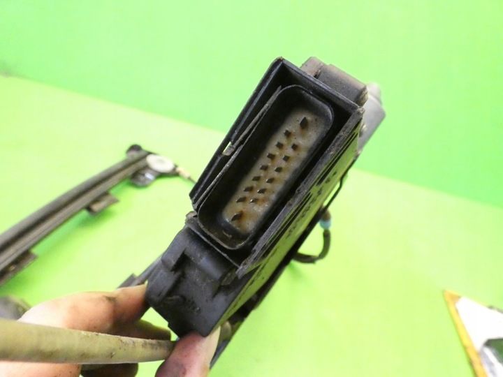 фото №8, Механизм подъемник правый перед 1e0837402b vw golf mk3.5 iii iv cabrio 98-0