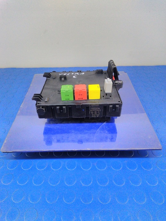 фото №1, Opel vectra c 1.8b модуль коробка bsi 13112911