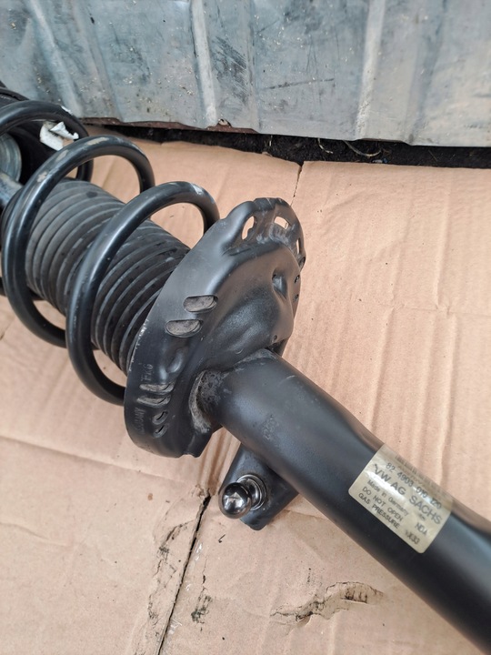 фото №8, Амортизатор праві перед vw audi a3 8v рестайлінг 5q0413023db