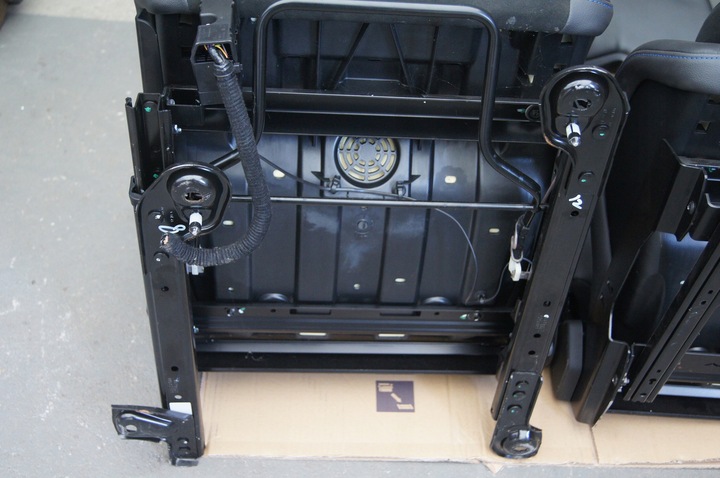 фото №11, Ford focus mk3 rs сидіння recaro обшивки диван