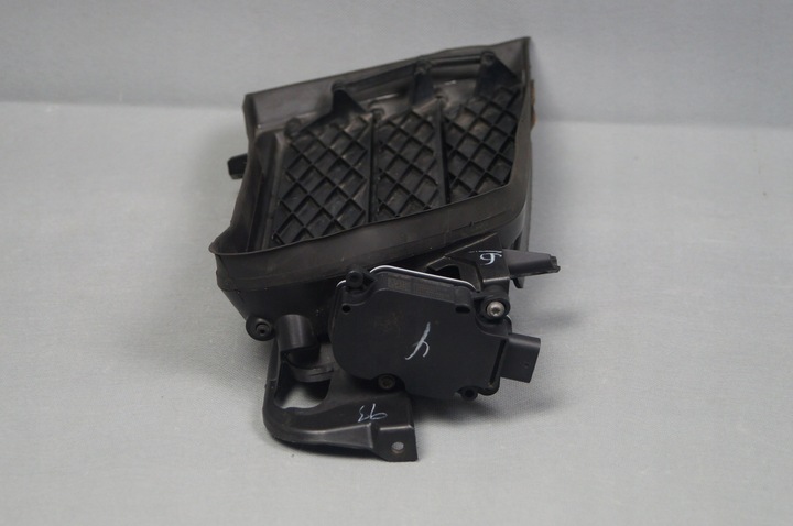 фото №11, Tesla модель s 2012- решётка жалюзи левая перед 1007268-00-f