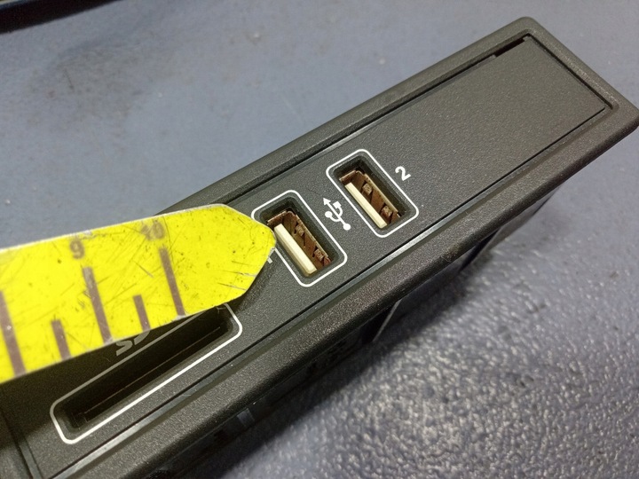 фото №6, Mercedes amg gt 4 door w290 x290 панель розетка usb sd a2138200401