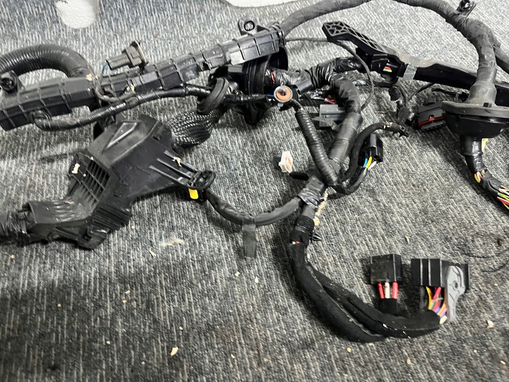 фото №10, Hyundai i40 коробка предохранителей установка оригинал