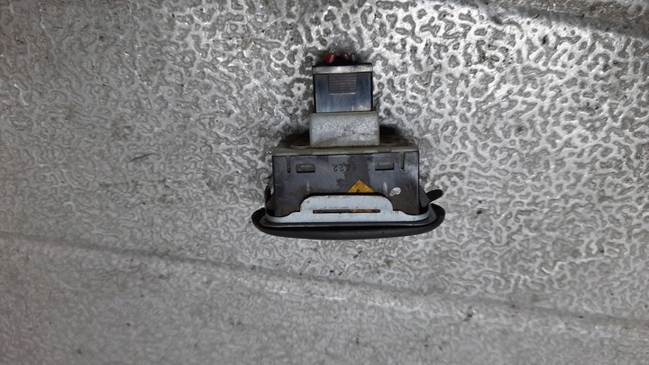 фото №3, Кнопка открытия багажника i крышки заливка топлива daewoo nexia 1.5b 96r