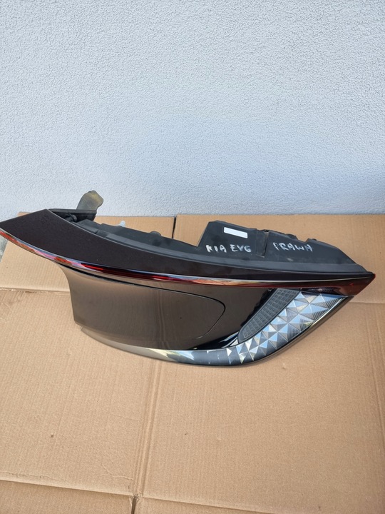 фото №8, Kia ev6 gt лампа задня права 22- колір abp