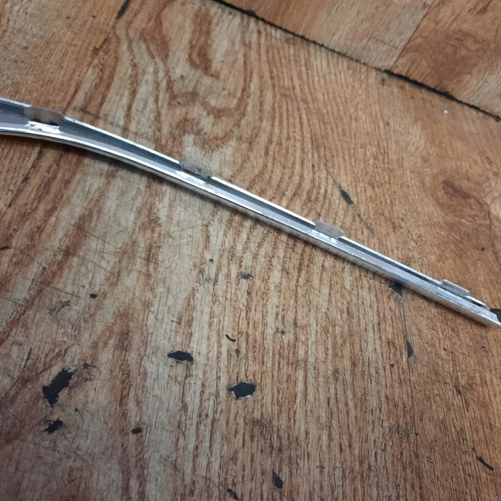 фото №6, Bmw f07 планка скла бічної права 7196418