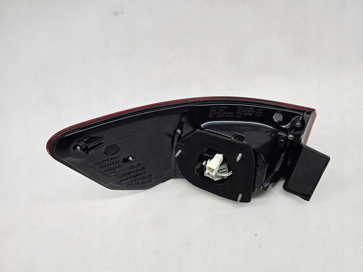 фото №9, Toyota avensis t27 lif t29 sedan лампа зад задняя правая led идеальная 05-43