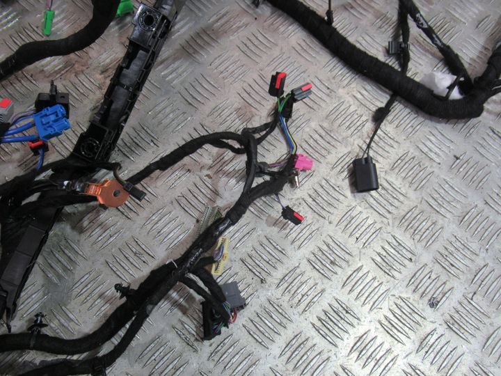 фото №6, Range rover sport l494 рестайлінг установка консолі