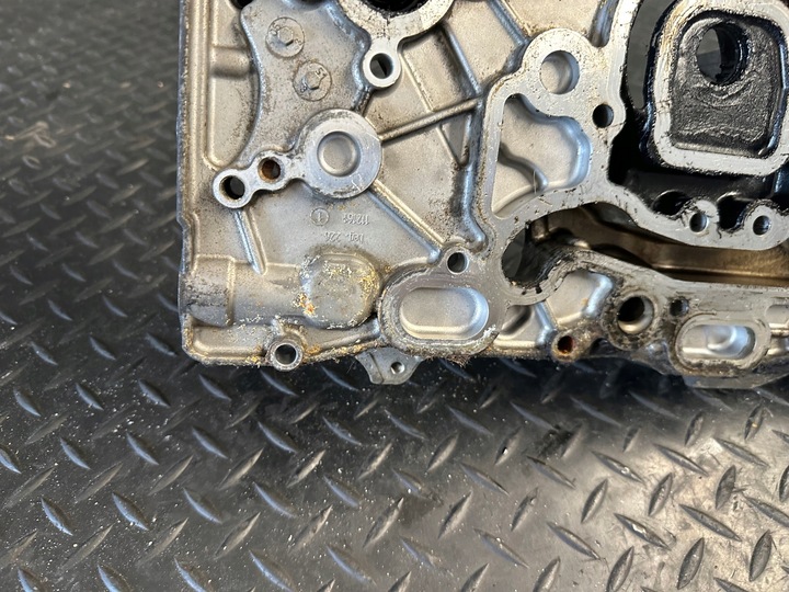 фото №9, Основа фільтра масла audi a8 d4 4.2 tdi cds 057115401aa