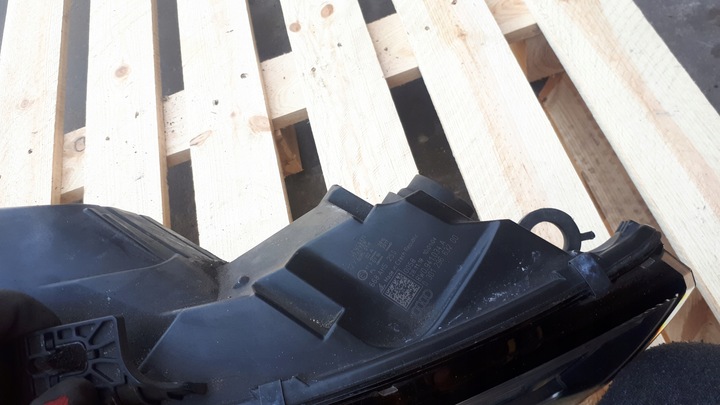 фото №11, A4 b9 8w лампа правая перед полный led 8w0941034a