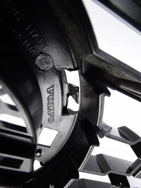 фото №8, Решётка радиатора volvo xc60 xc-60 ii r-design каркас рамка 31425534 31425538