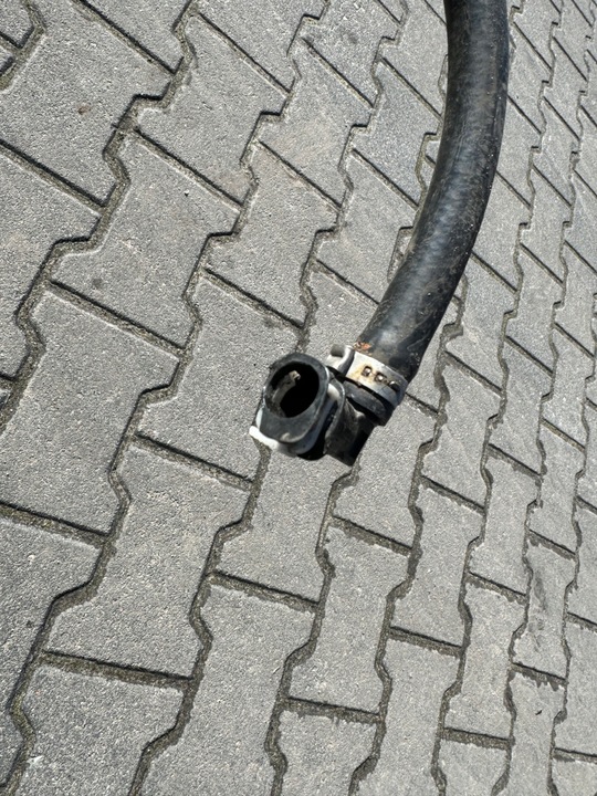 фото №5, Audi a4 b8 шланг склоомивача