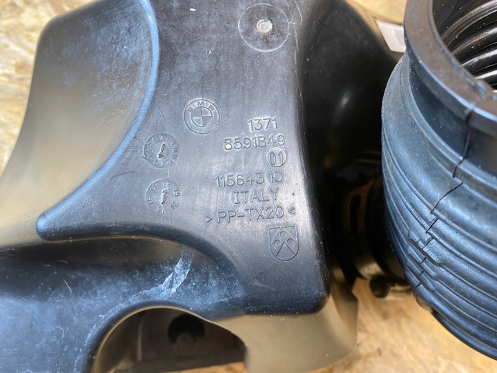 фото №10, Корпус фільтра повітря bmw 5 g30 g31 2.0d 8620473 8591849