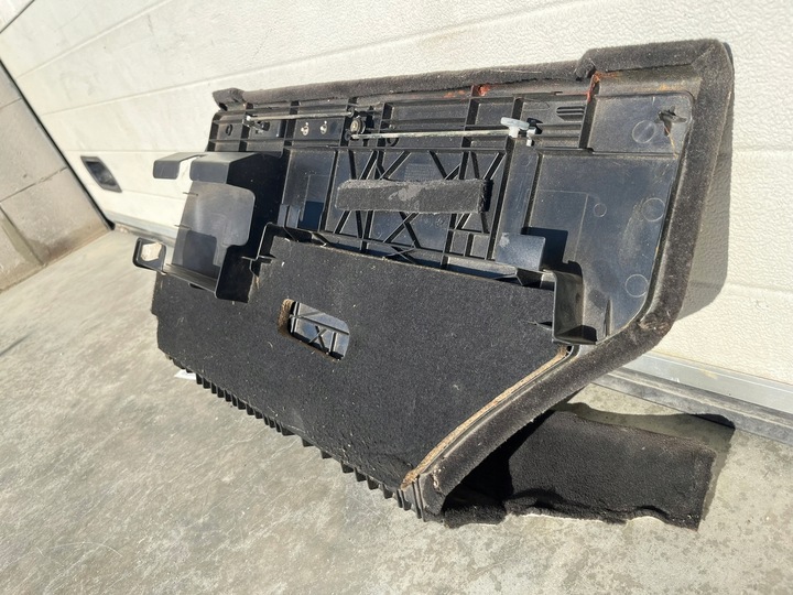 фото №9, Боковина правые чёрный багажника обивка mercedes w124 универсал s124 1246924489